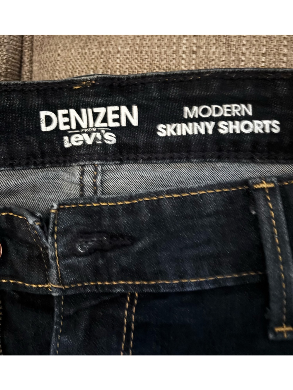 Denizen from Levi's Dark Blue Roll-Cuff Denim Shorts - Picture 5 of 7